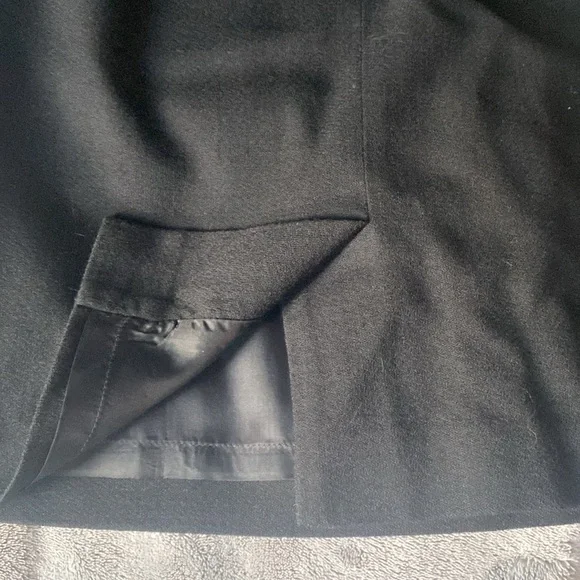 Vintage Tahari Skirt - Picture 3 of 6